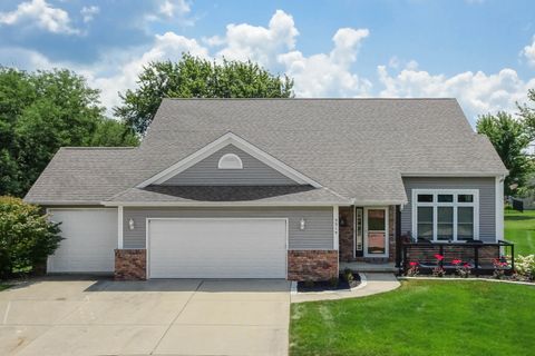 Photo of 3319 Peppertree Lane, Bloomington, IL 61704 (MLS # 12696555)