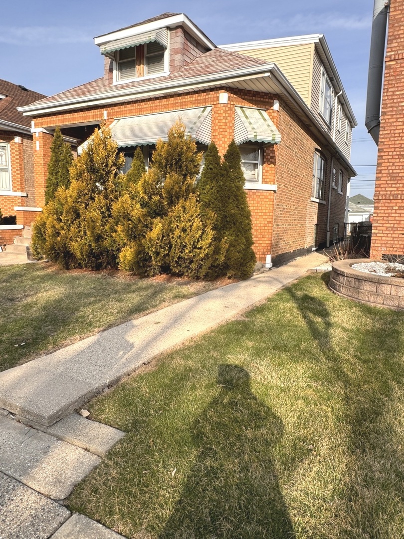 6013 S Kostner Avenue