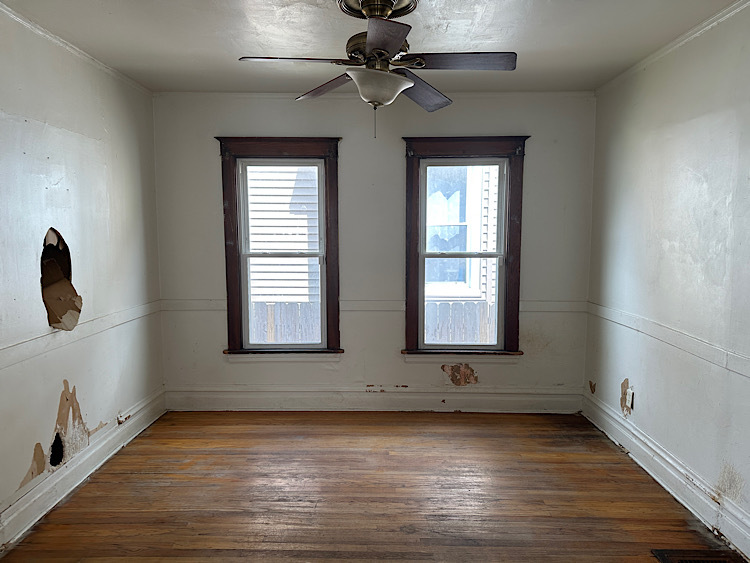 128 S 12th Avenue