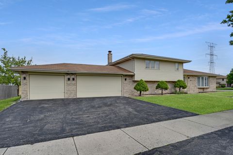 Tiny photo for 8218 170th Street, Tinley Park, IL 60477 (MLS # 12633292)