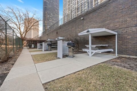 Tiny photo for 5455 N Sheridan Road #3611, Chicago, IL 60640 (MLS # 12580807)