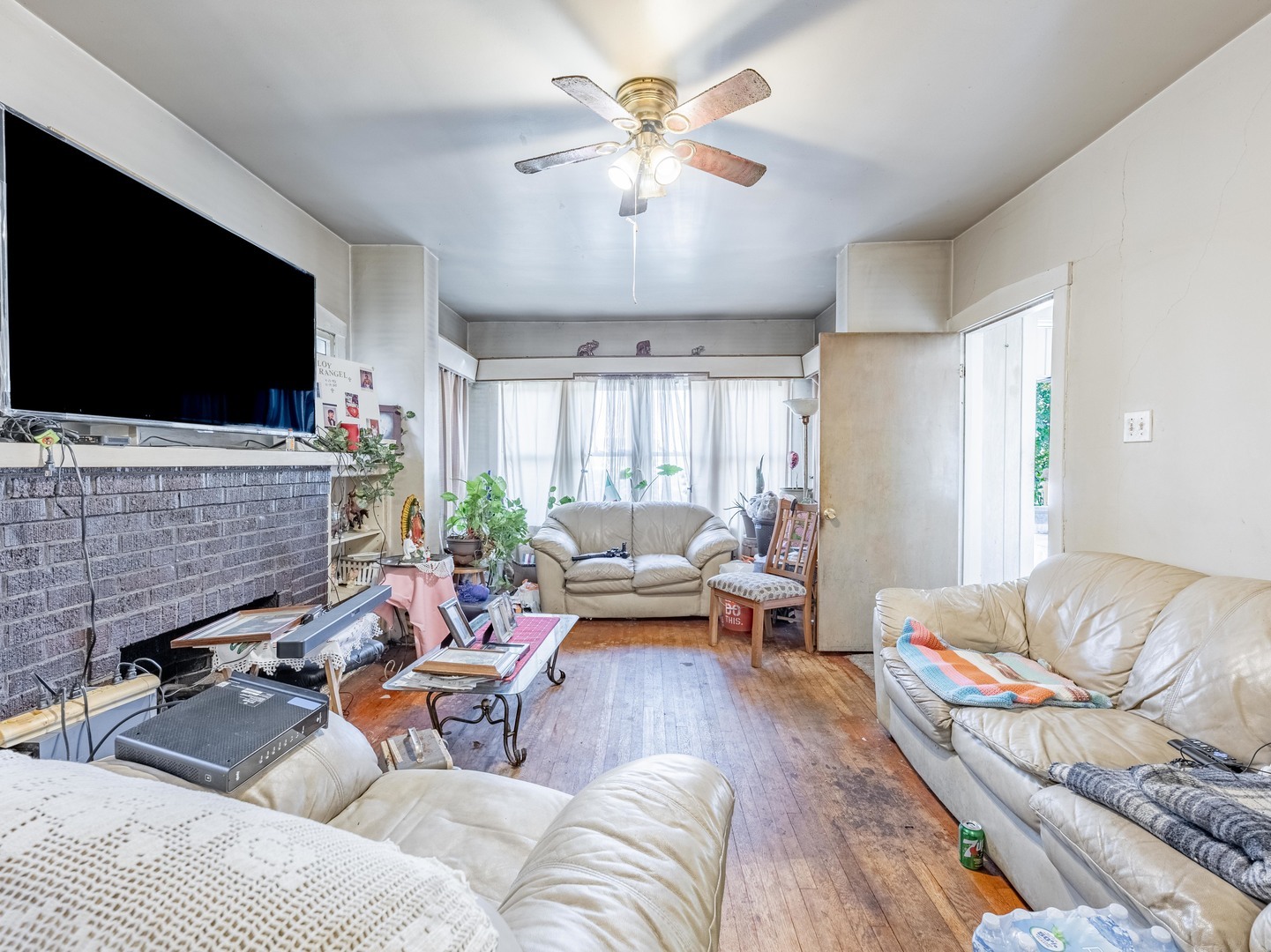 1824 S Austin Boulevard