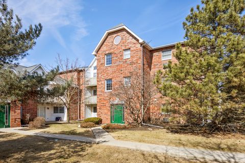 Photo of 330 LEAH Lane #1F, Woodstock, IL 60098 (MLS # 12582766)