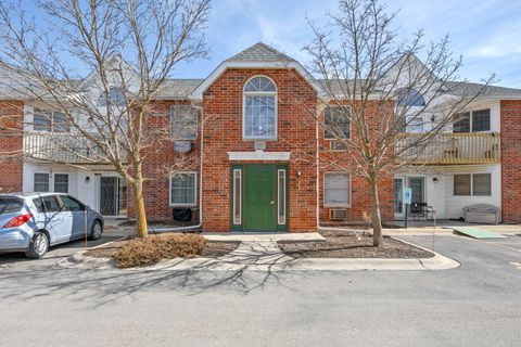 Tiny photo for 330 LEAH Lane #1F, Woodstock, IL 60098 (MLS # 12582766)