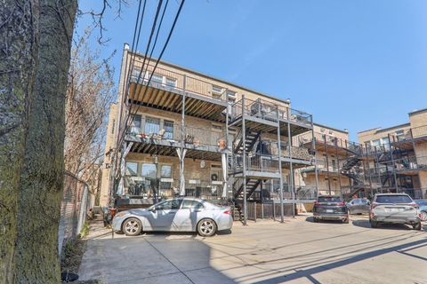 Tiny photo for 4445 N Magnolia Avenue #3, Chicago, IL 60640 (MLS # 12617321)