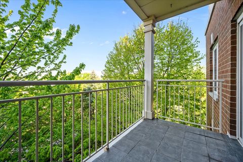 Tiny photo for 640 Robert York Avenue #303, Deerfield, IL 60015 (MLS # 12630419)