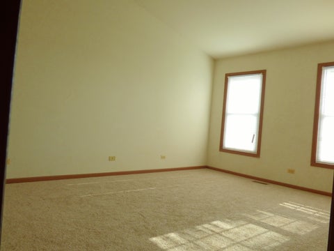 Tiny photo for 214 Magnolia Drive, North Aurora, IL 60542 (MLS # 12752096)