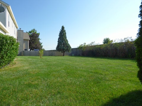 Tiny photo for 214 Magnolia Drive, North Aurora, IL 60542 (MLS # 12752096)