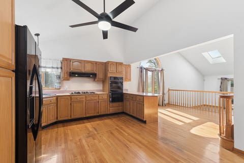 Tiny photo for 160 Aster Lane, Hoffman Estates, IL 60169 (MLS # 12644043)