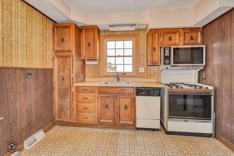 Tiny photo for 1816 Manchester Avenue, Westchester, IL 60154 (MLS # 12492073)
