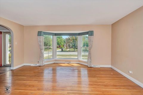 Tiny photo for 1816 Manchester Avenue, Westchester, IL 60154 (MLS # 12492073)