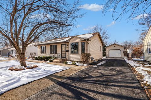 Photo of 1007 Pearson Drive, Joliet, IL 60435 (MLS # 12533947)