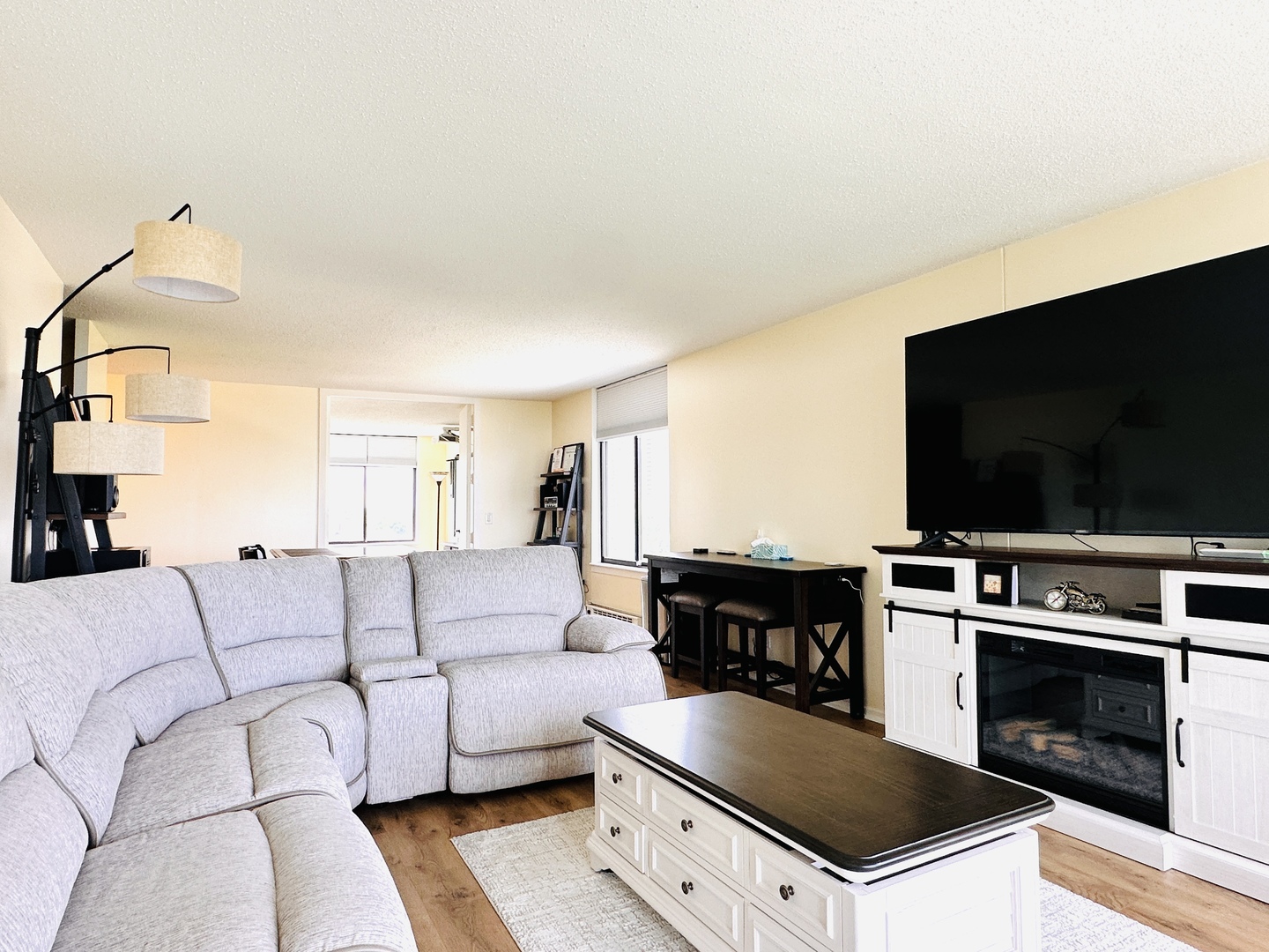 3100 S King Drive 601