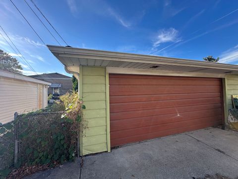 Tiny photo for 5053 S Luna Avenue, Chicago, IL 60638 (MLS # 12514500)