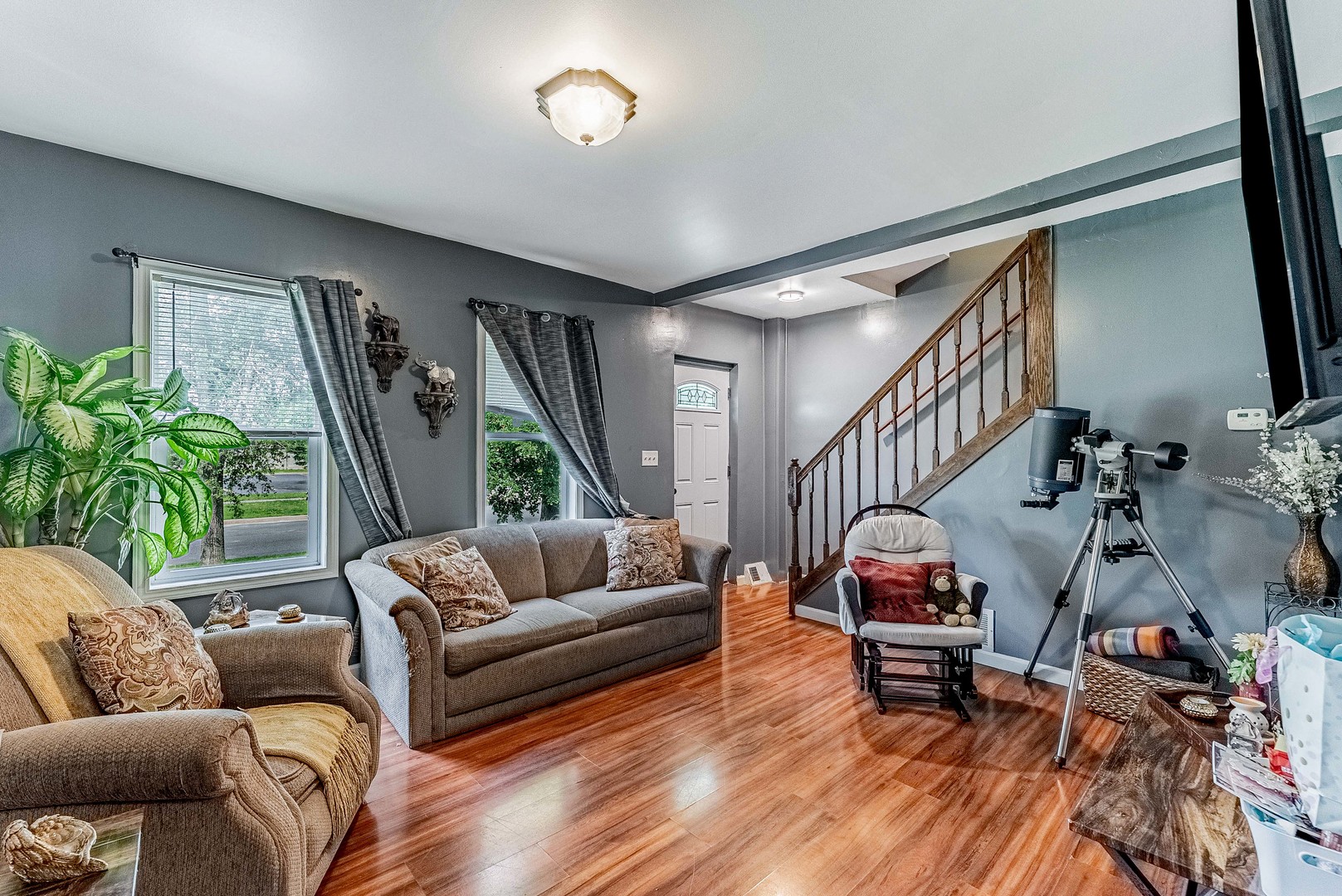 Properties 2 408 Gardner Street