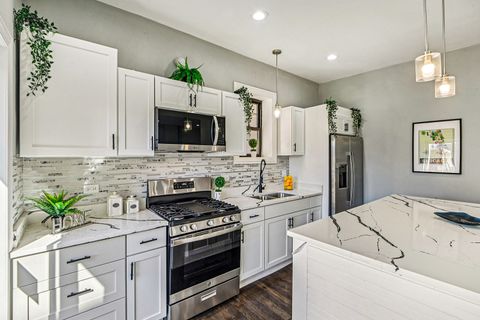 Tiny photo for 1622 S Central Park Avenue, Chicago, IL 60623 (MLS # 12589564)