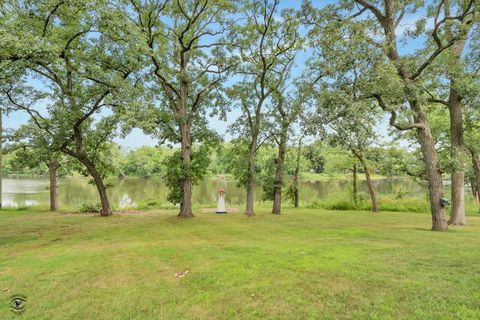 Tiny photo for 864 Ash Drive, St. Anne, IL 60964 (MLS # 12425760)