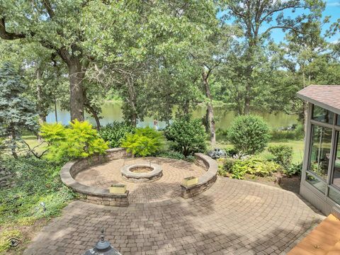 Tiny photo for 864 Ash Drive, St. Anne, IL 60964 (MLS # 12425760)