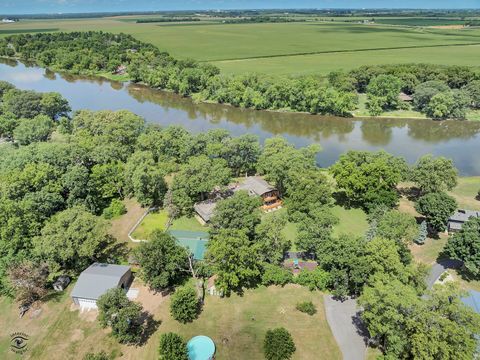 Tiny photo for 864 Ash Drive, St. Anne, IL 60964 (MLS # 12425760)