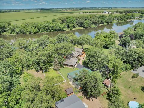 Tiny photo for 864 Ash Drive, St. Anne, IL 60964 (MLS # 12425760)