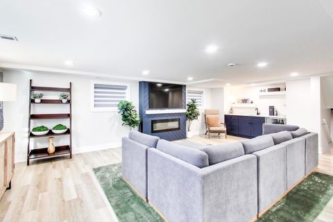 Tiny photo for 932 N Knight Avenue, Park Ridge, IL 60068 (MLS # 12505812)