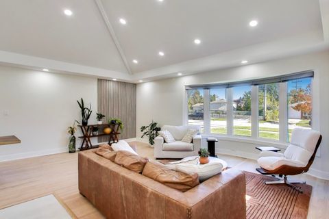 Tiny photo for 932 N Knight Avenue, Park Ridge, IL 60068 (MLS # 12505812)