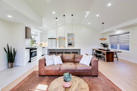 Tiny photo for 932 N Knight Avenue, Park Ridge, IL 60068 (MLS # 12505812)