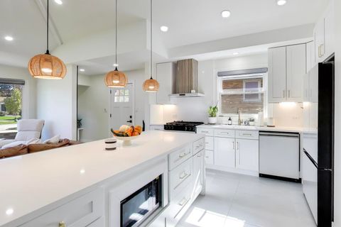 Tiny photo for 932 N Knight Avenue, Park Ridge, IL 60068 (MLS # 12505812)