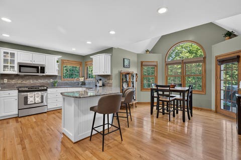 Tiny photo for 2841 Emerald Drive, Ottawa, IL 61350 (MLS # 12709150)