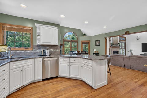 Tiny photo for 2841 Emerald Drive, Ottawa, IL 61350 (MLS # 12709150)