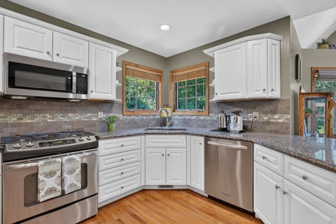 Tiny photo for 2841 Emerald Drive, Ottawa, IL 61350 (MLS # 12709150)