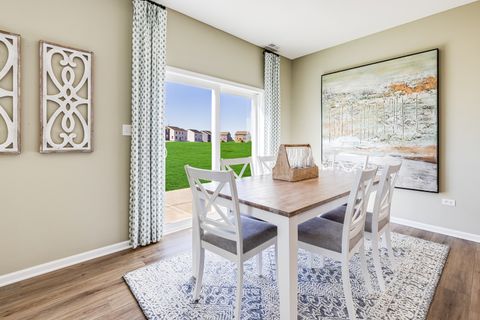 Tiny photo for 2025 Kenilworth Place, Aurora, IL 60506 (MLS # 12618042)