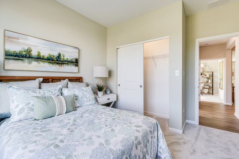 Tiny photo for 2025 Kenilworth Place, Aurora, IL 60506 (MLS # 12618042)