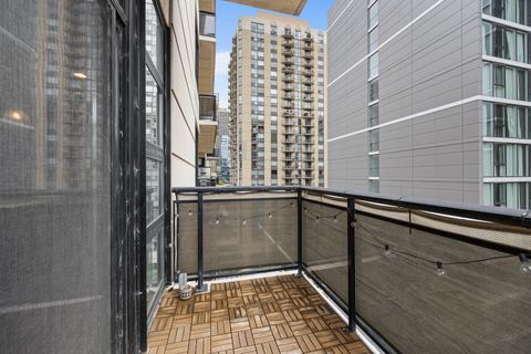 Tiny photo for 101 W Superior Street #906, Chicago, IL 60654 (MLS # 12487418)