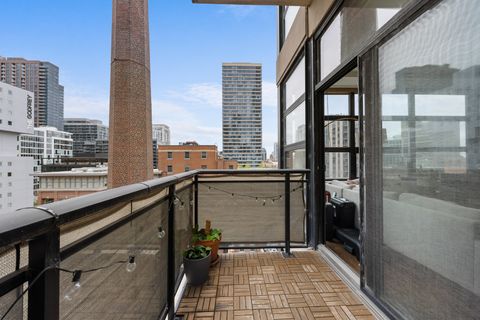Tiny photo for 101 W Superior Street #906, Chicago, IL 60654 (MLS # 12487418)