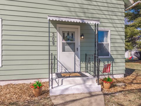 Tiny photo for 309 N Oak Street, Toluca, IL 61369 (MLS # 12591366)