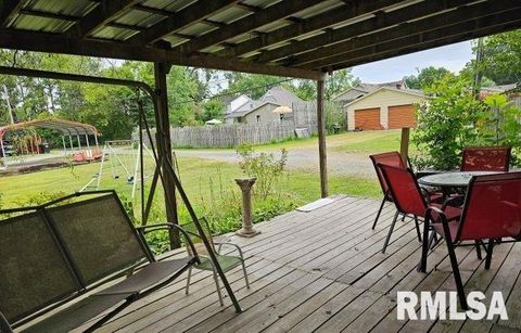 Tiny photo for 614 W COLLEGE Street, Harrisburg, IL 62946 (MLS # EB459082)