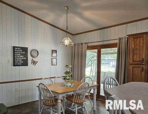 Tiny photo for 614 W COLLEGE Street, Harrisburg, IL 62946 (MLS # EB459082)