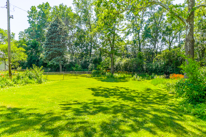 Western Springs, Illinois 60558, United States, 3 Bedrooms Bedrooms, ,2 BathroomsBathrooms,Residential,Active,241683