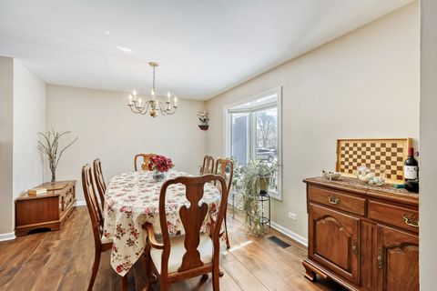 Tiny photo for 205 Cambridge Lane, Bloomingdale, IL 60108 (MLS # 12587603)