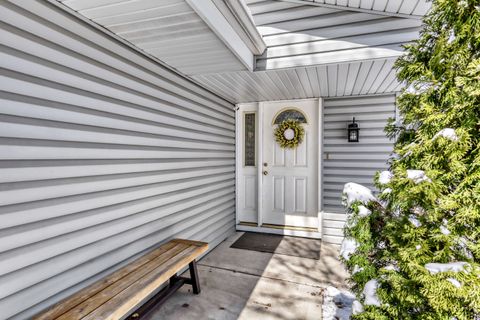 Tiny photo for 205 Cambridge Lane, Bloomingdale, IL 60108 (MLS # 12587603)