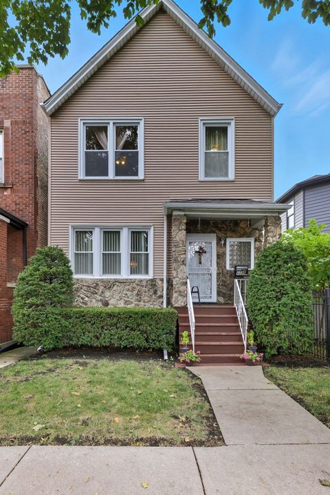 Photo of 2736 N Monticello Avenue, Chicago, IL 60647 (MLS # 12488460)