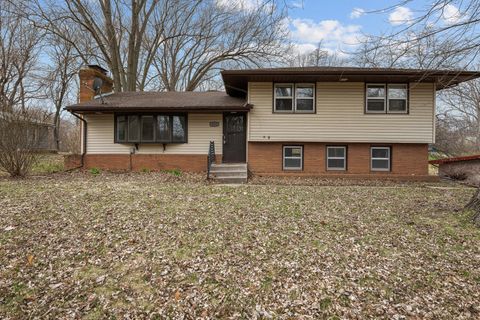Photo of 2412 W 3rd Street, Coal Valley, IL 61240 (MLS # 12595562)