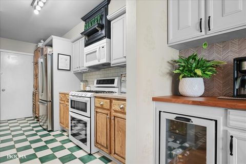 Tiny photo for 9404 Lindsay Street, Orland Hills, IL 60487 (MLS # 12447636)