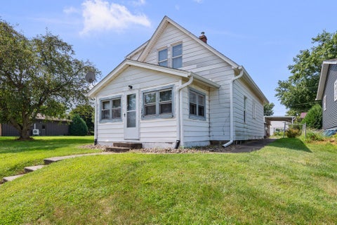 Tiny photo for 2421 34th Street, Moline, IL 61265 (MLS # 12749559)