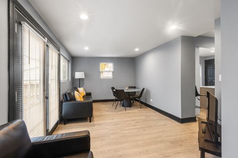 Tiny photo for 10812 S VINCENNES Avenue, Chicago, IL 60643 (MLS # 12516124)