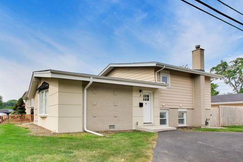 Photo of 3 W White Oak Street, Arlington Heights, IL 60005 (MLS # 12707641)