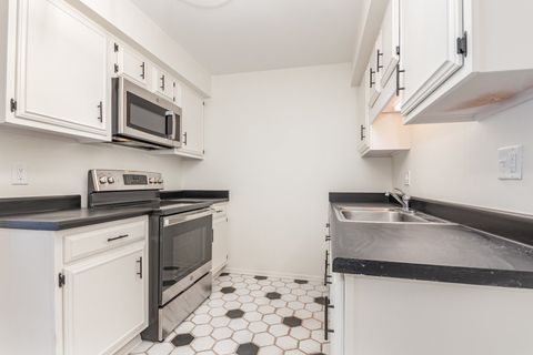 Tiny photo for 740 Saint Andrews Lane #21, Crystal Lake, IL 60014 (MLS # 12524387)