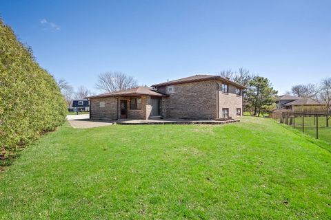 Tiny photo for 1631 Arbor Court, Darien, IL 60561 (MLS # 12589299)