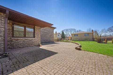 Tiny photo for 1631 Arbor Court, Darien, IL 60561 (MLS # 12589299)